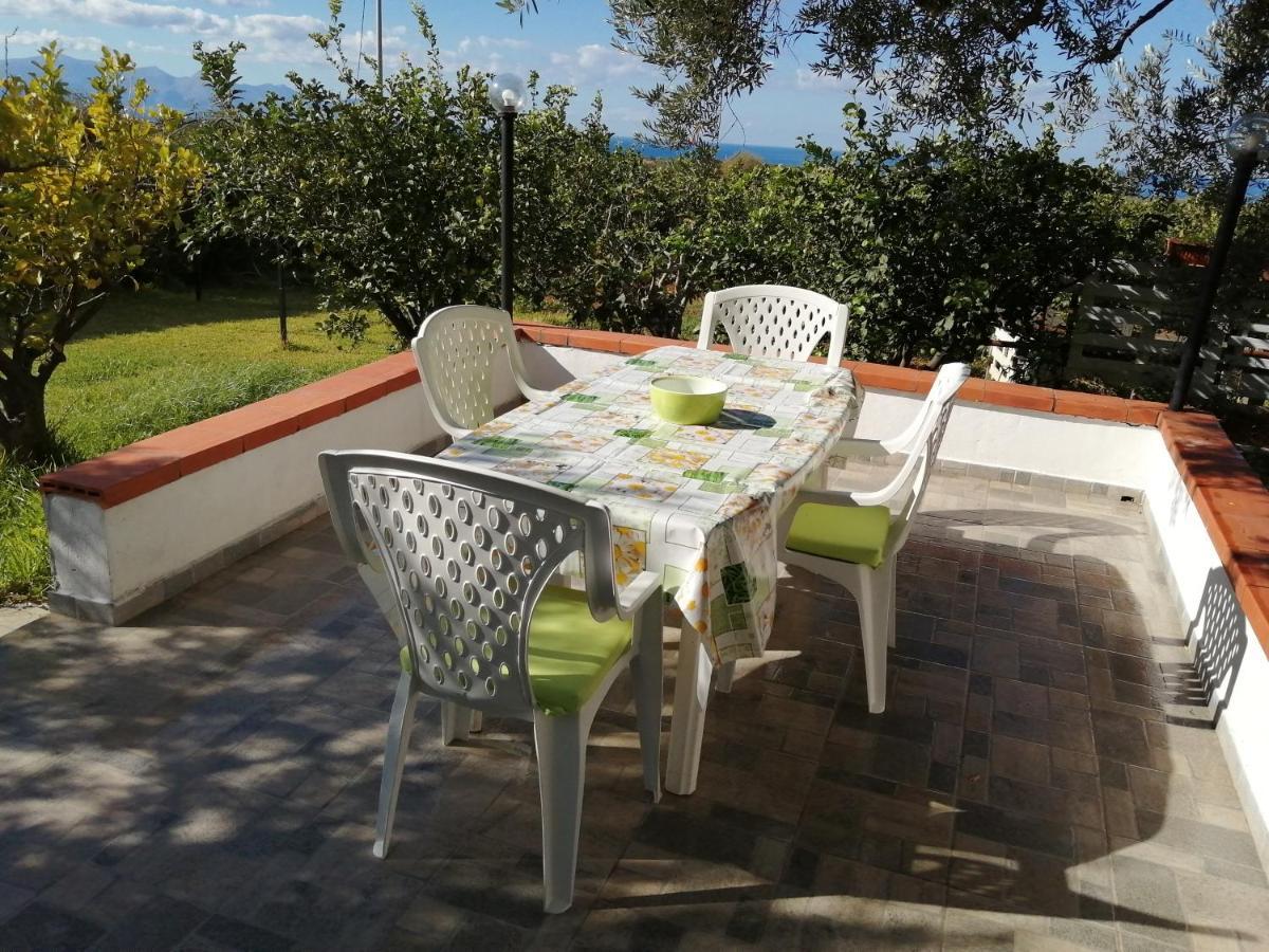 Casa Vacanze Daisy Trappeto Kültér fotó