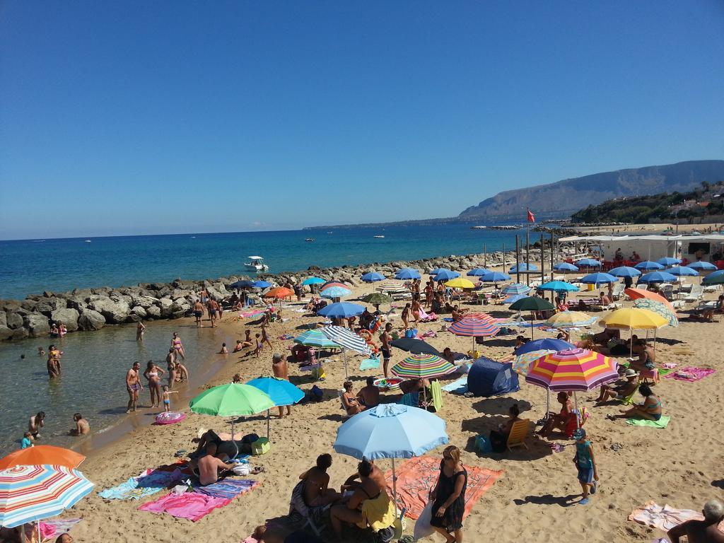 Casa Vacanze Daisy Trappeto Kültér fotó